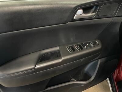 2020 Kia Sportage S - Photo 25 - Saint Louis, MI 48880-9800