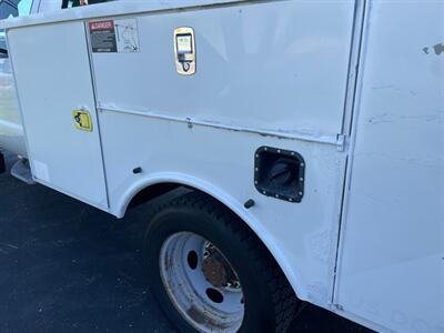 2012 Ford F-450 Super Duty   - Photo 9 - Saint Louis, MI 48880-9800