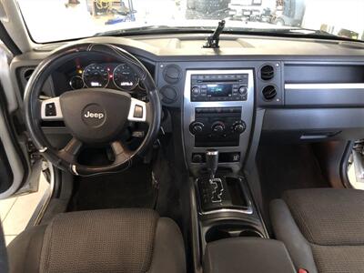 2008 Jeep Commander Sport   - Photo 7 - Saint Louis, MI 48880-9800
