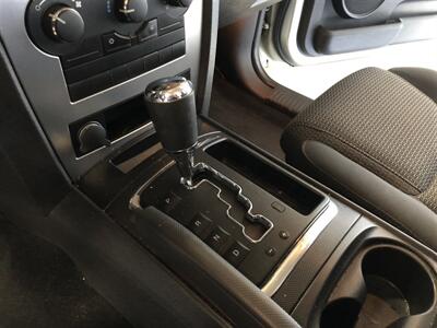 2008 Jeep Commander Sport   - Photo 12 - Saint Louis, MI 48880-9800