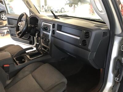 2008 Jeep Commander Sport   - Photo 18 - Saint Louis, MI 48880-9800