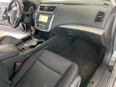 2016 Nissan Altima 2.5 SV - Photo 23 - Saint Louis, MI 48880-9800