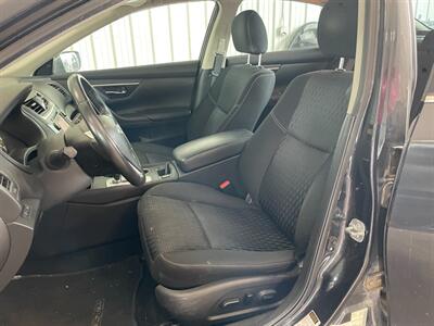 2016 Nissan Altima 2.5 SV - Photo 19 - Saint Louis, MI 48880-9800