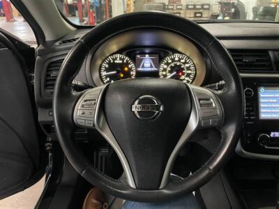 2016 Nissan Altima 2.5 SV - Photo 8 - Saint Louis, MI 48880-9800