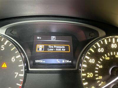 2016 Nissan Altima 2.5 SV - Photo 14 - Saint Louis, MI 48880-9800