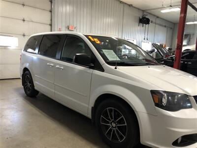 2015 Dodge Grand Caravan Blacktop   - Photo 4 - Saint Louis, MI 48880-9800