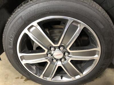 2017 GMC Acadia Denali   - Photo 32 - Saint Louis, MI 48880-9800