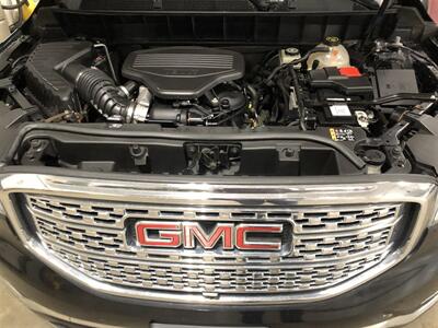 2017 GMC Acadia Denali   - Photo 14 - Saint Louis, MI 48880-9800