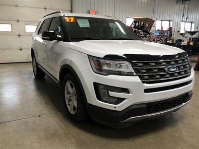 2017 Ford Explorer XLT   - Photo 4 - Saint Louis, MI 48880-9800