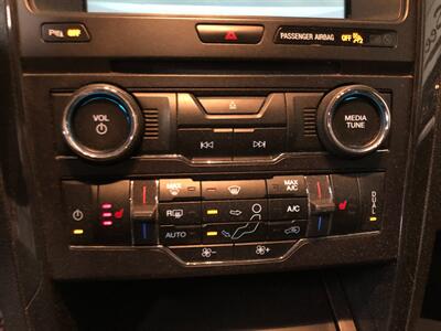 2017 Ford Explorer XLT   - Photo 15 - Saint Louis, MI 48880-9800