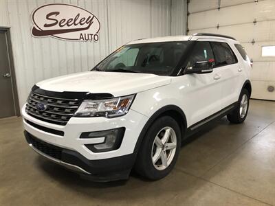 2017 Ford Explorer XLT   - Photo 2 - Saint Louis, MI 48880-9800