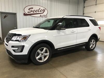 2017 Ford Explorer XLT   - Photo 1 - Saint Louis, MI 48880-9800