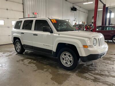 2017 Jeep Patriot Sport   - Photo 5 - Saint Louis, MI 48880-9800