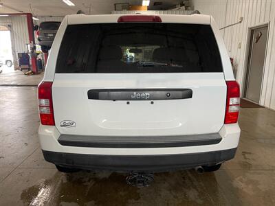 2017 Jeep Patriot Sport   - Photo 7 - Saint Louis, MI 48880-9800