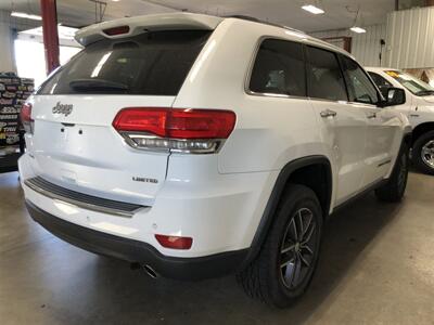 2017 Jeep Grand Cherokee Limited   - Photo 6 - Saint Louis, MI 48880-9800