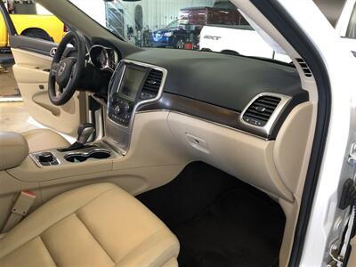 2017 Jeep Grand Cherokee Limited   - Photo 20 - Saint Louis, MI 48880-9800