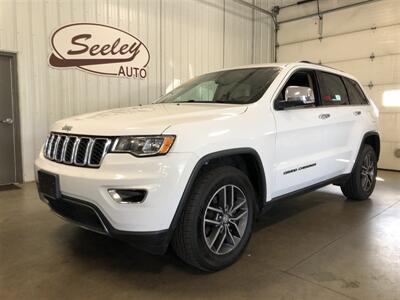 2017 Jeep Grand Cherokee Limited   - Photo 2 - Saint Louis, MI 48880-9800