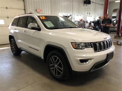2017 Jeep Grand Cherokee Limited   - Photo 5 - Saint Louis, MI 48880-9800