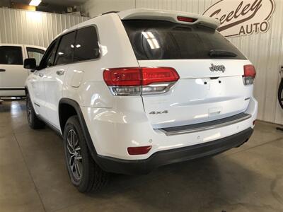 2017 Jeep Grand Cherokee Limited   - Photo 3 - Saint Louis, MI 48880-9800