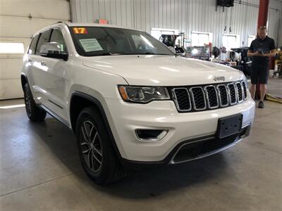 2017 Jeep Grand Cherokee Limited   - Photo 4 - Saint Louis, MI 48880-9800