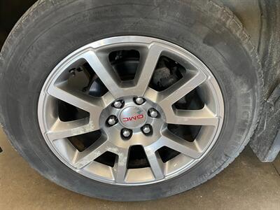 2015 GMC Yukon XL SLT - Photo 33 - Saint Louis, MI 48880-9800