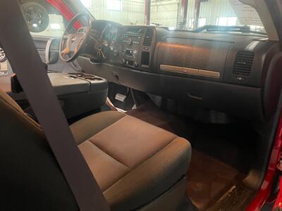 2013 GMC Sierra 1500 SLE   - Photo 16 - Saint Louis, MI 48880-9800