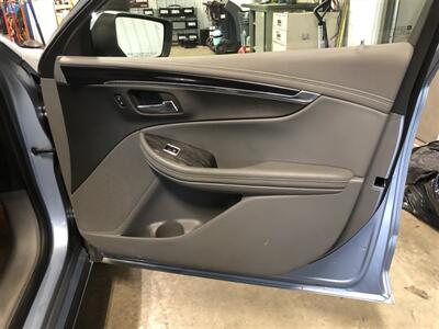 2014 Chevrolet Impala LT   - Photo 19 - Saint Louis, MI 48880-9800