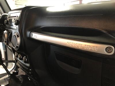 2012 Jeep Wrangler Sahara   - Photo 21 - Saint Louis, MI 48880-9800