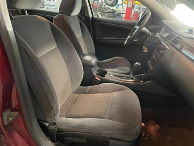 2009 Chevrolet Impala LT   - Photo 14 - Saint Louis, MI 48880-9800