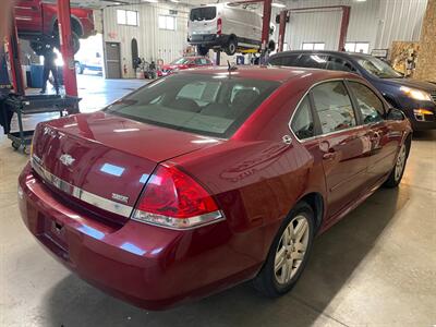 2009 Chevrolet Impala LT   - Photo 6 - Saint Louis, MI 48880-9800
