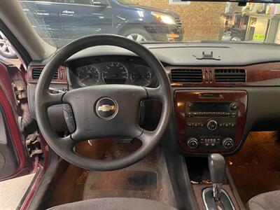 2009 Chevrolet Impala LT   - Photo 7 - Saint Louis, MI 48880-9800