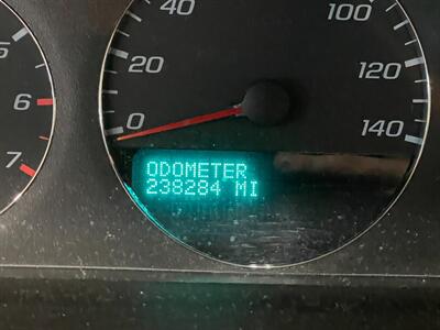 2009 Chevrolet Impala LT   - Photo 11 - Saint Louis, MI 48880-9800