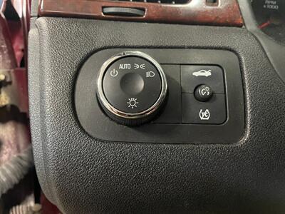 2009 Chevrolet Impala LT   - Photo 9 - Saint Louis, MI 48880-9800