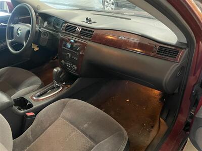 2009 Chevrolet Impala LT   - Photo 16 - Saint Louis, MI 48880-9800