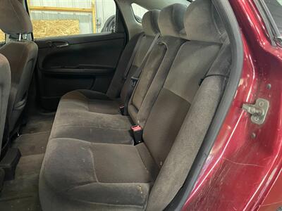 2009 Chevrolet Impala LT   - Photo 13 - Saint Louis, MI 48880-9800