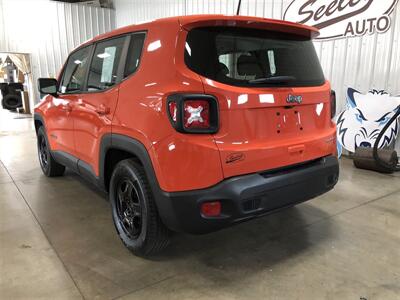 2019 Jeep Renegade Sport   - Photo 4 - Saint Louis, MI 48880-9800