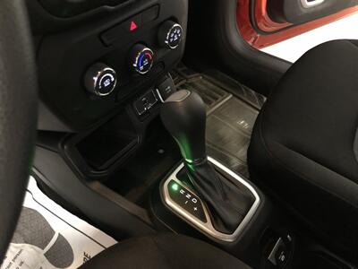 2019 Jeep Renegade Sport   - Photo 13 - Saint Louis, MI 48880-9800