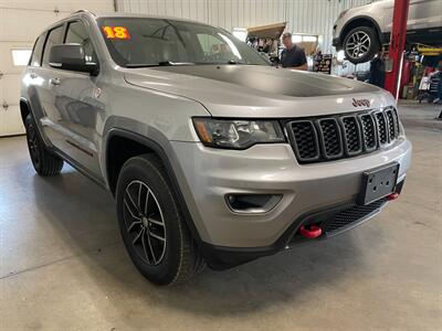 2018 Jeep Grand Cherokee Trailhawk   - Photo 4 - Saint Louis, MI 48880-9800