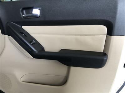 2008 Hummer H3   - Photo 15 - Saint Louis, MI 48880-9800
