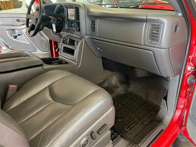 2005 GMC Sierra 1500 SLE   - Photo 18 - Saint Louis, MI 48880-9800