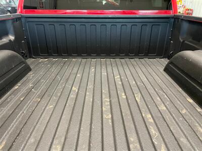 2005 GMC Sierra 1500 SLE   - Photo 27 - Saint Louis, MI 48880-9800