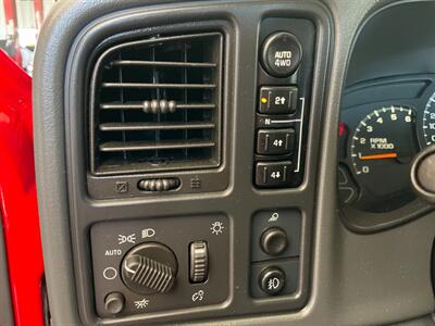 2005 GMC Sierra 1500 SLE   - Photo 10 - Saint Louis, MI 48880-9800