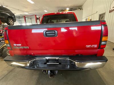 2005 GMC Sierra 1500 SLE   - Photo 7 - Saint Louis, MI 48880-9800