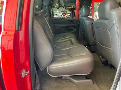 2005 GMC Sierra 1500 SLE   - Photo 17 - Saint Louis, MI 48880-9800
