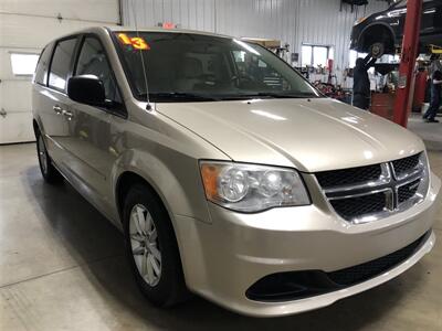 2013 Dodge Grand Caravan SE   - Photo 3 - Saint Louis, MI 48880-9800