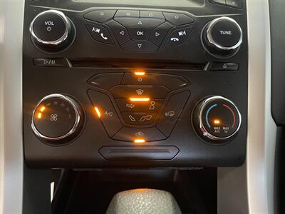2014 Ford Fusion SE - Photo 14 - Saint Louis, MI 48880-9800