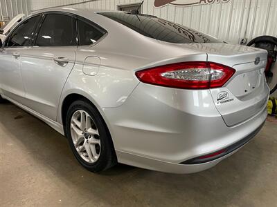 2014 Ford Fusion SE - Photo 3 - Saint Louis, MI 48880-9800