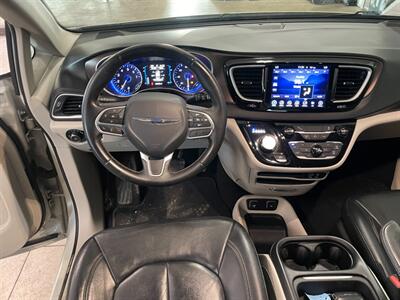 2017 Chrysler Pacifica Touring Plus - Photo 9 - Saint Louis, MI 48880-9800