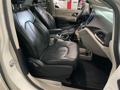 2017 Chrysler Pacifica Touring Plus - Photo 18 - Saint Louis, MI 48880-9800