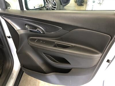 2022 Buick Encore Preferred   - Photo 19 - Saint Louis, MI 48880-9800